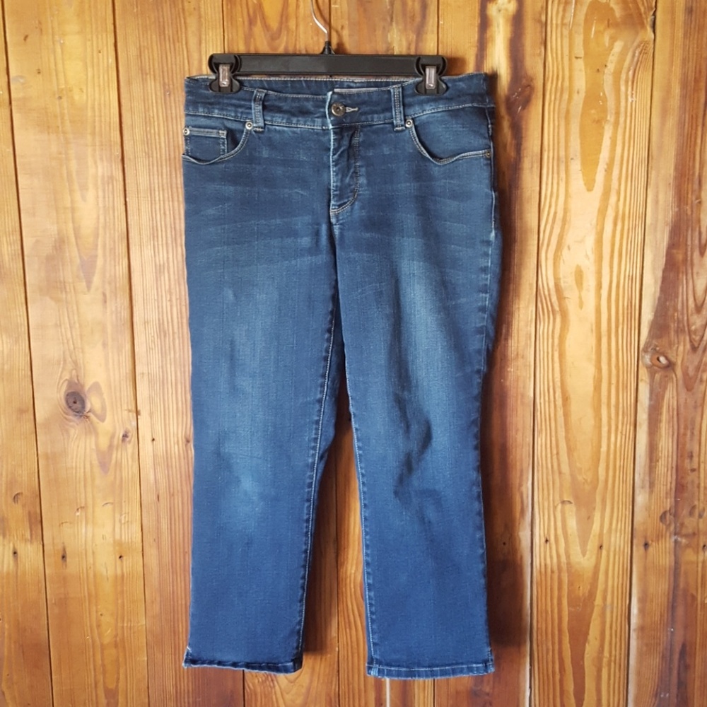 Chico's Denim Capris Size 00 Slimming 2% Spandex